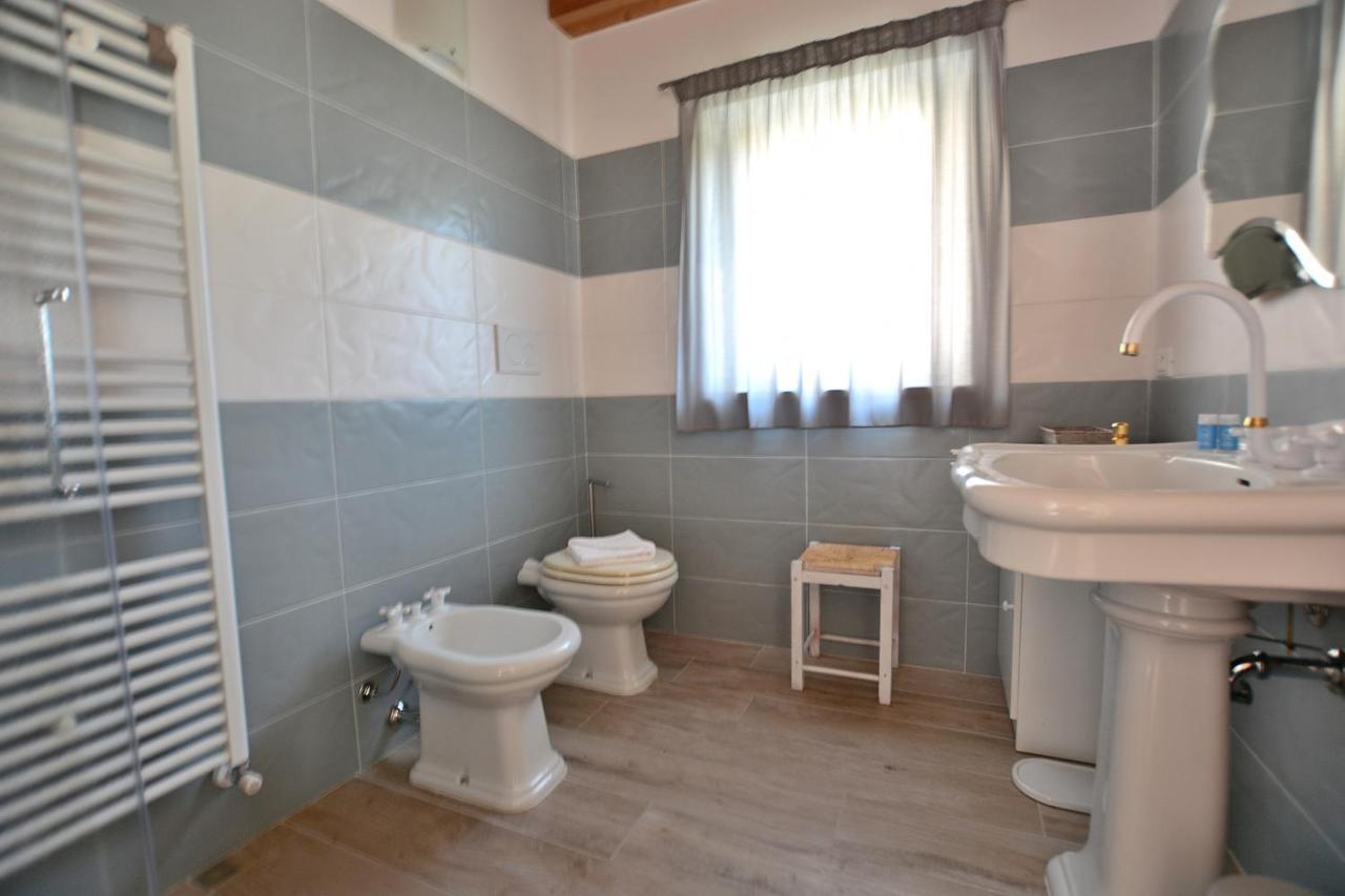 Red Apartment In Marciaga Di Костермано Экстерьер фото